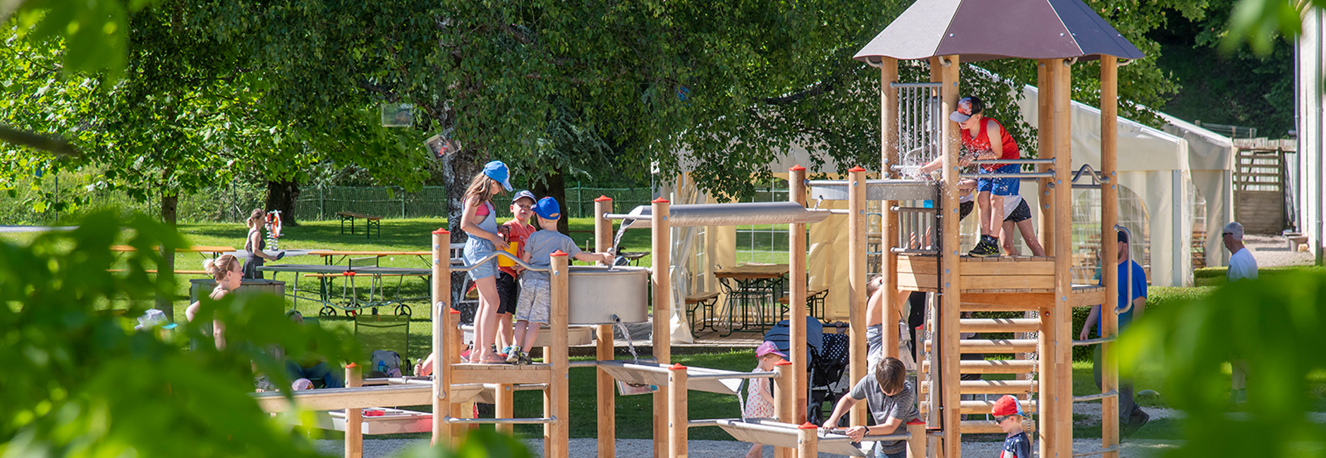 Domaine De Vendresse Les Aires De Jeux Enfants